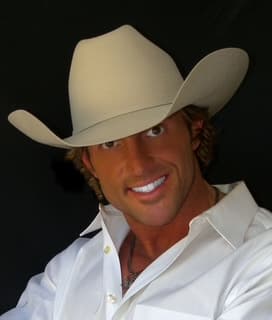 Photo of Shannon Wolf
